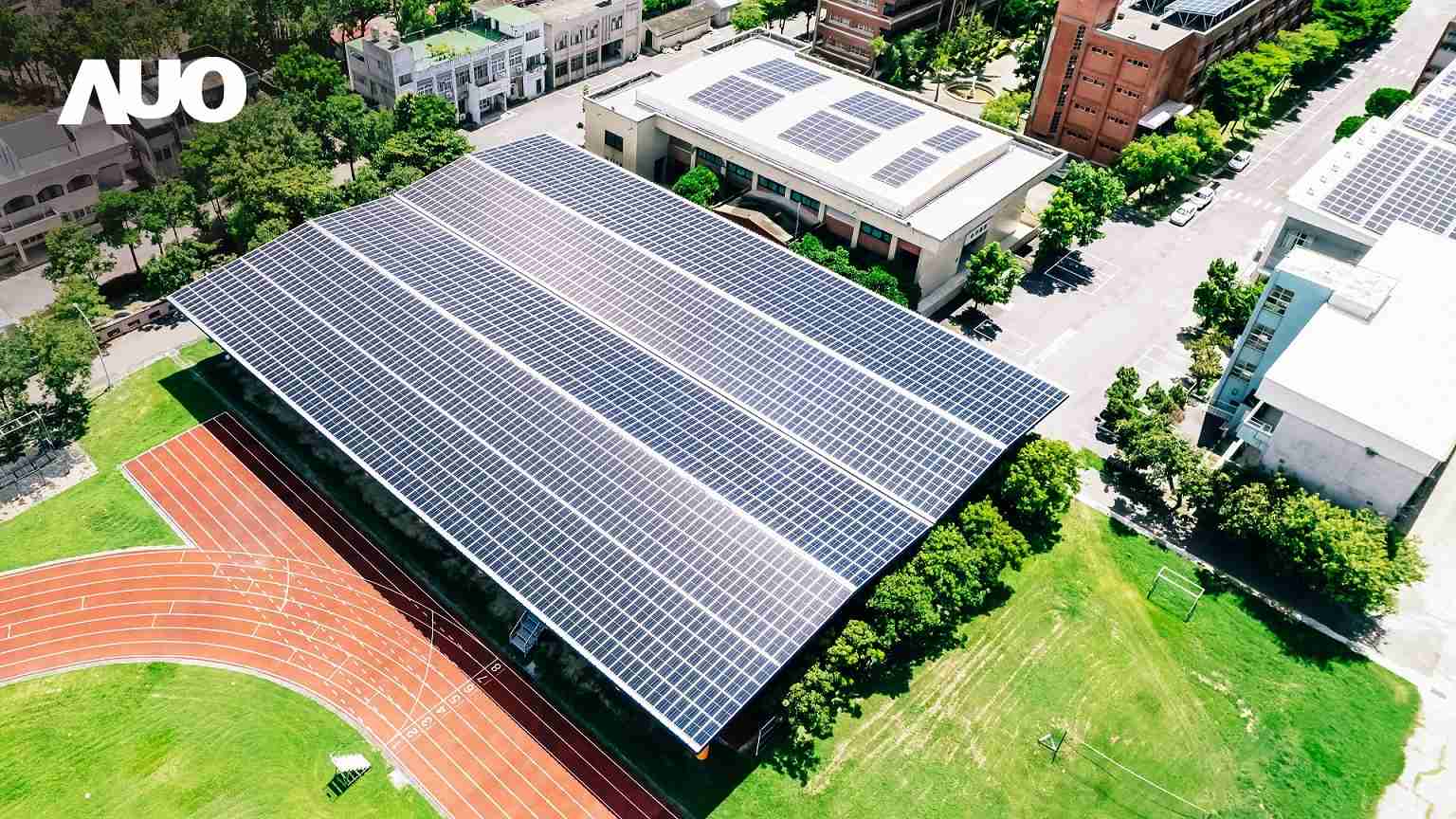 z6mg·人生就是博SunSteel光电整合型浪板具备快速安装、、轻量化优势，，可提升15%发电效能，，通过国际IEC与台湾VPC认证安全、、防漏、、、耐候标准